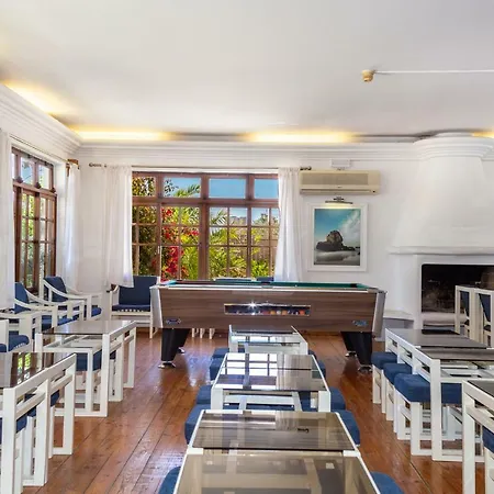 Mirachoro Da Rocha Apartmanhotel 2*